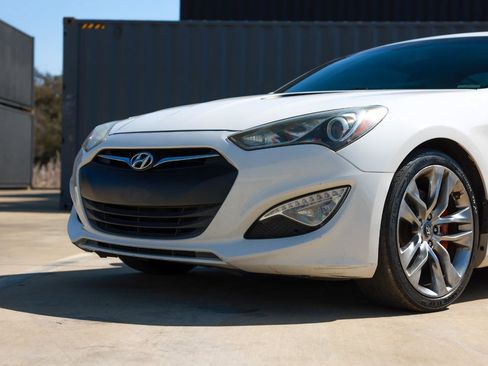 Used 2013 Hyundai Genesis 3.8 image 35