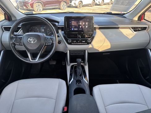 Used 2023 Toyota Corolla Cross LE FWD image 13