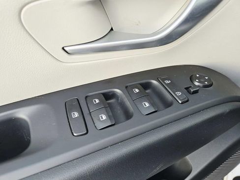 Used 2024 Hyundai Tucson SE image 29