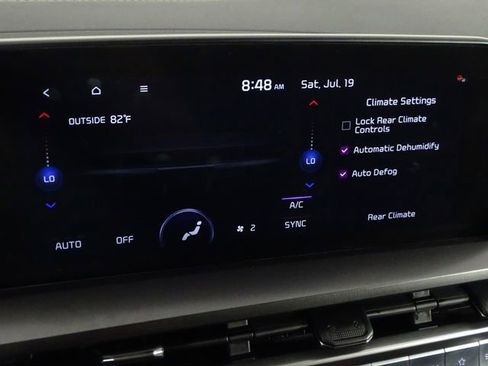 Used 2024 Kia Telluride S image 32