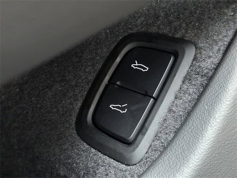 Certified 2023 Chevrolet Corvette Stingray Coupe w/ Z51 Performance Package image 26