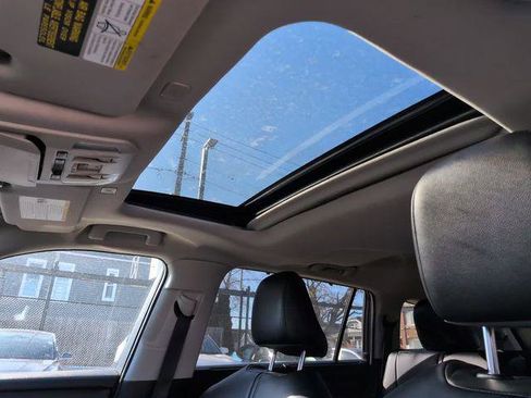 Certified 2024 Toyota Highlander XLE FWD image 12