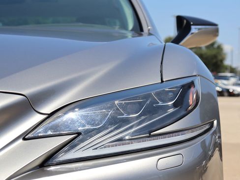 Used 2018 Lexus LS 500 image 6