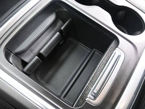 Used 2018 RAM 2500 Limited image 32