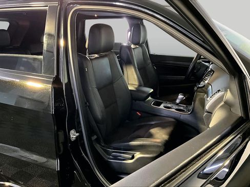 Used 2020 Jeep Grand Cherokee Altitude AWD/4WD image 8