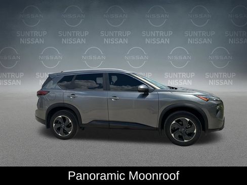 Used 2024 Nissan Rogue SV w/ SV Premium Package AWD/4WD image 8