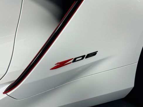 Used 2025 Chevrolet Corvette Z06 w/ Z07 Performance Package RWD image 49