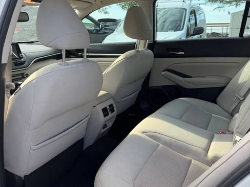 Used 2019 Nissan Altima 2.5 SV AWD/4WD image 8