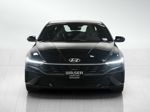 Certified 2025 Hyundai Elantra Sport image 8