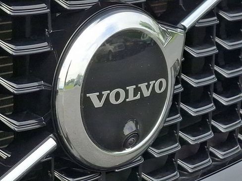 Used 2023 Volvo XC60 B5 Plus w/ Climate Package AWD/4WD image 30