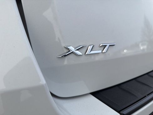 Used 2023 Ford Explorer XLT w/ Equipment Group 202A image 5