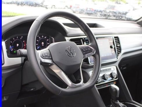 Used 2023 Volkswagen Atlas Cross Sport SE w/ Black Wheel Package AWD/4WD image 18
