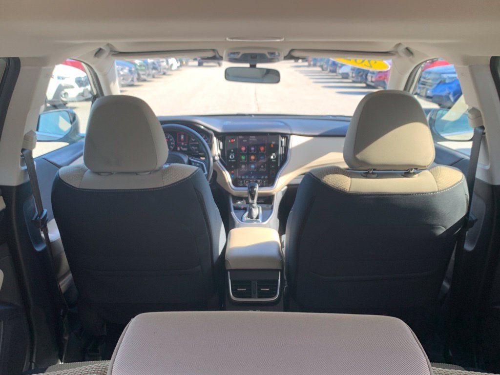 Used 2025 Subaru Outback Premium AWD/4WD image 29