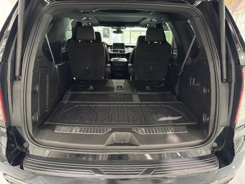 Used 2022 Chevrolet Tahoe Z71 w/ Luxury Package AWD/4WD image 42