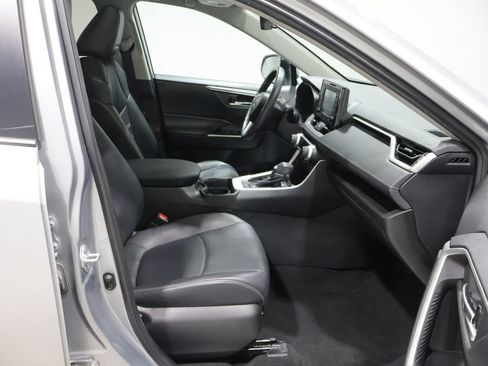 Used 2021 Toyota RAV4 XLE Premium AWD/4WD image 24