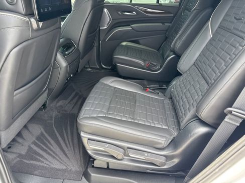 Used 2023 Cadillac Escalade Sport Platinum AWD/4WD image 20
