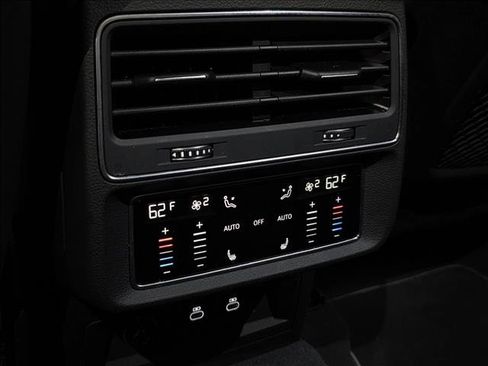 Certified 2025 Audi Q7 3.0T Premium Plus image 19