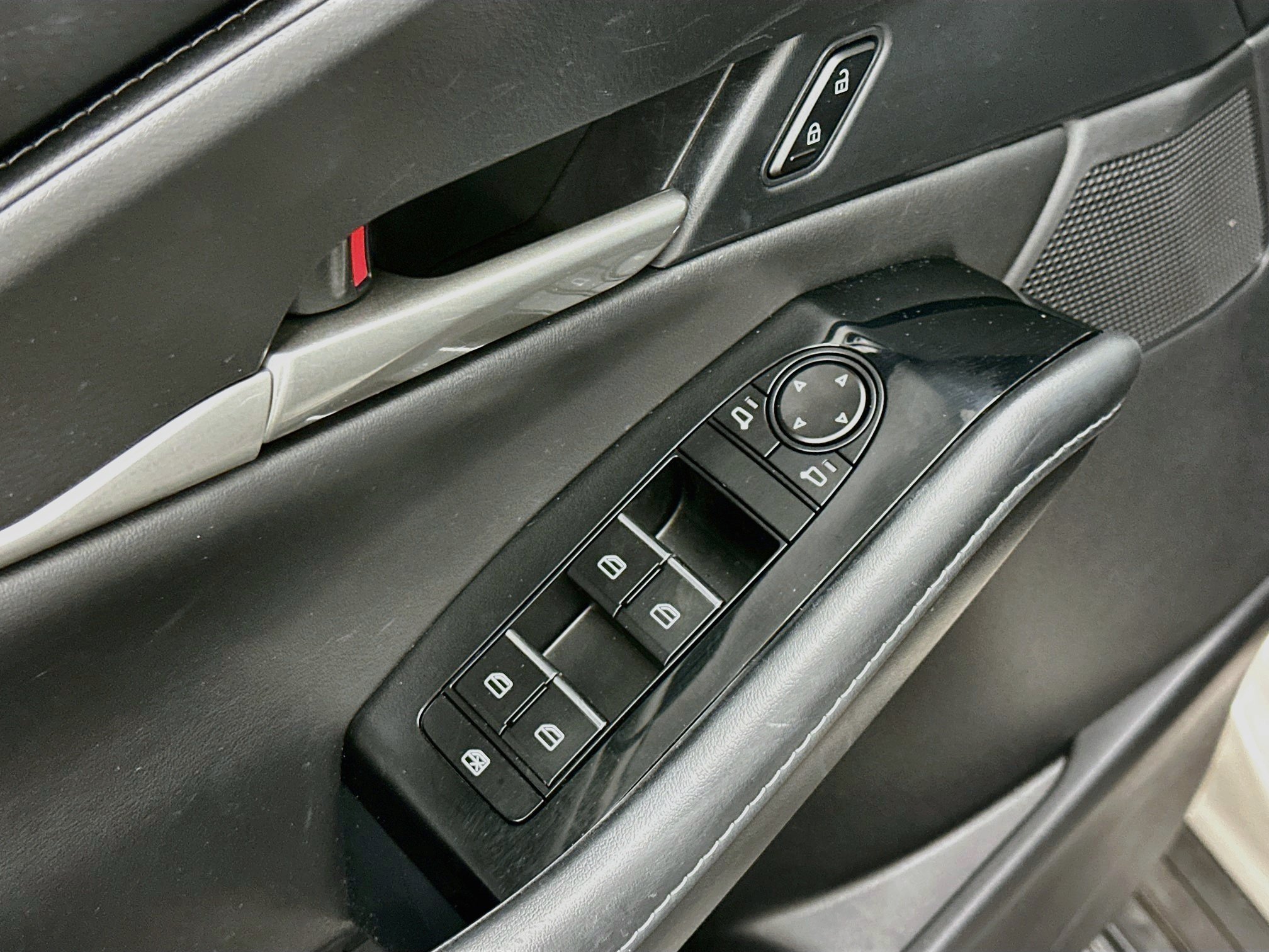 Used 2024 MAZDA CX-30 AWD 2.5 S w/ Select Sport Pkg image 15