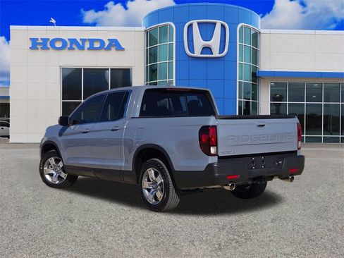 Used 2025 Honda Ridgeline RTL image 5