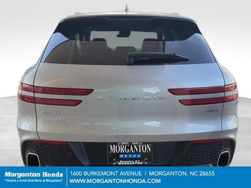 Used 2025 Genesis GV70 2.5T AWD/4WD image 8