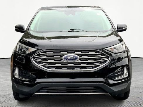 Used 2024 Ford Edge Titanium image 2