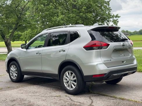 Used 2020 Nissan Rogue SV AWD/4WD image 6
