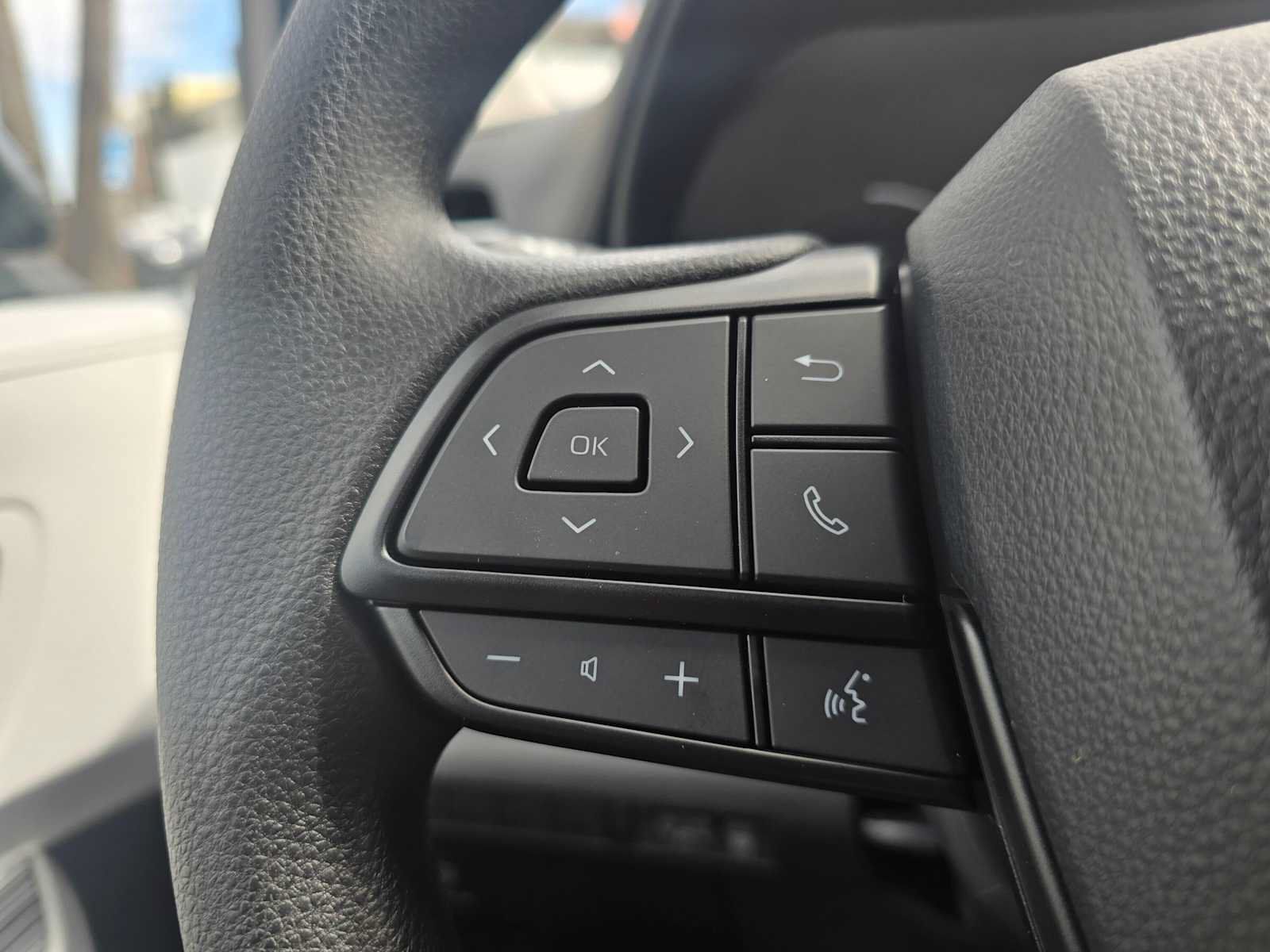 Used 2026 Toyota Sienna LE FWD image 10