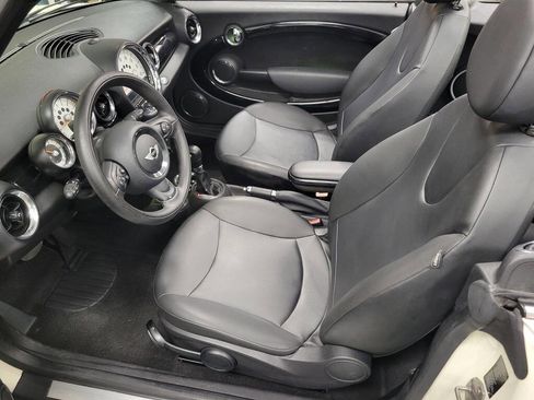 Used 2013 MINI Cooper Convertible image 17