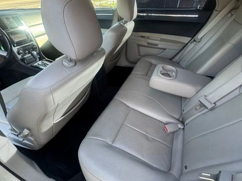 Used 2007 Chrysler 300 Touring L image 11