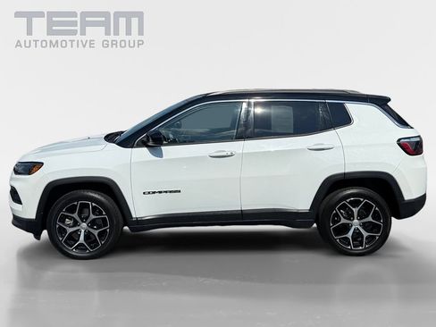 Used 2024 Jeep Compass Limited AWD/4WD image 4