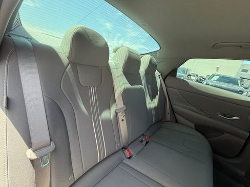 Certified 2025 Hyundai Elantra Sport FWD image 19