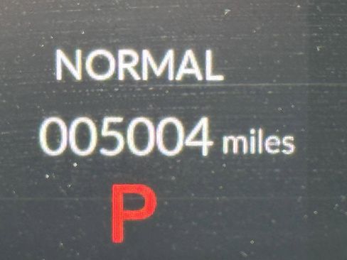 Used 2025 Honda HR-V Sport image 13