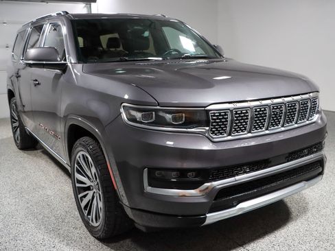 Used 2022 Jeep Grand Wagoneer Series III AWD/4WD image 5