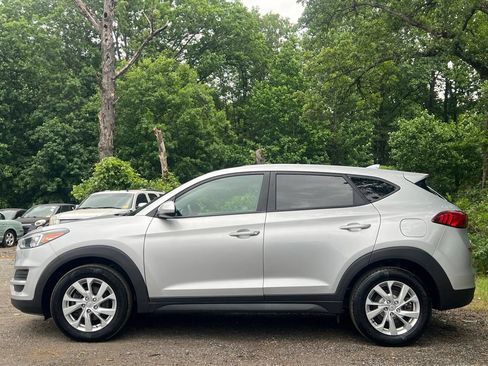 Used 2019 Hyundai Tucson SE FWD image 2