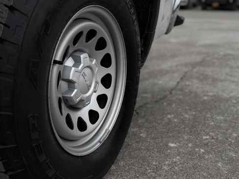 Used 2025 GMC Sierra 1500 Pro w/ Pro Value Package image 11