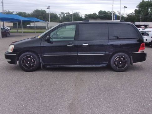 Used 2006 Ford Freestar Limited FWD image 4