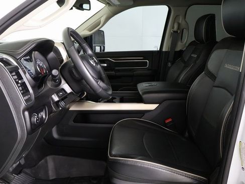 Used 2024 RAM 3500 Laramie w/ Towing Technology Group image 24