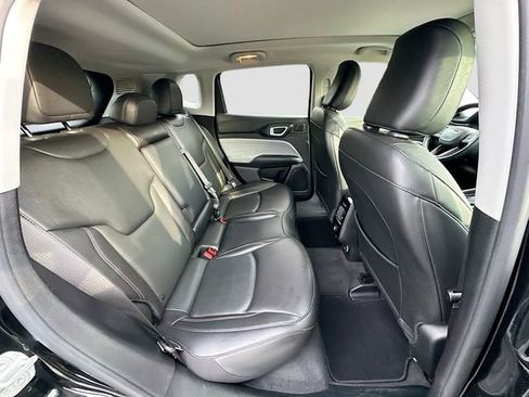 Used 2022 Jeep Compass Latitude w/ Sun and Sound Group image 26