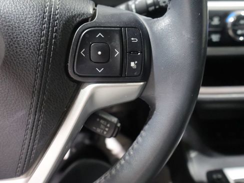 Used 2016 Toyota Highlander XLE AWD/4WD image 34