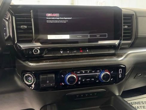 Used 2024 GMC Sierra 2500 SLE w/ SLE Convenience Package image 7