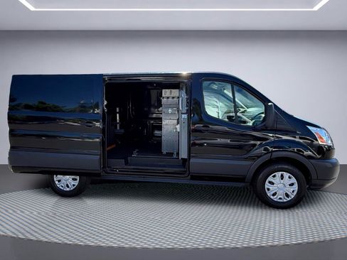 Used 2018 Ford Transit 150 130 Low Roof w/ Exterior Upgrade Package RWD image 10