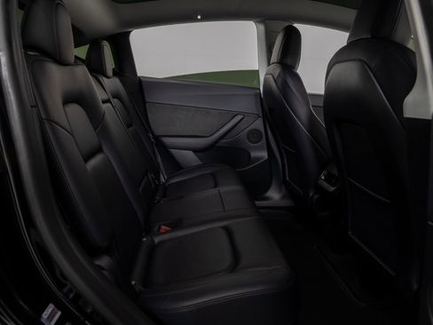 Used 2022 Tesla Model Y Performance AWD/4WD image 24