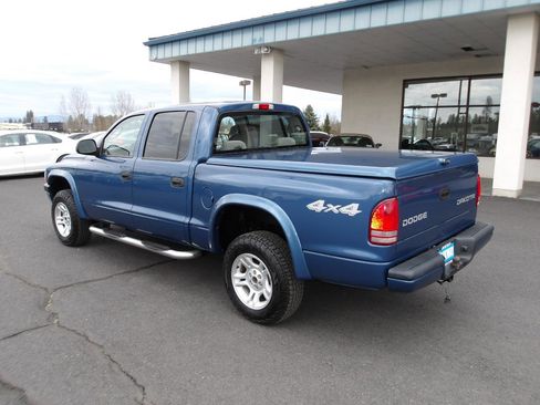 Used 2004 Dodge Dakota Sport w/ Deluxe Convenience Group image 3