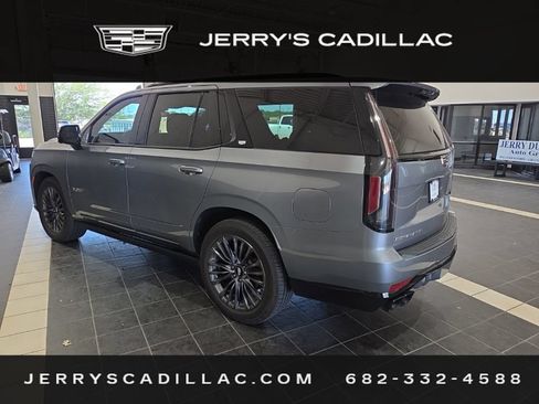 Used 2023 Cadillac Escalade V AWD/4WD image 6