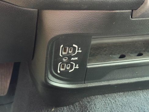 Used 2024 RAM 3500 Tradesman w/ Chrome Appearance Group AWD/4WD image 19