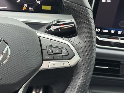 New 2026 Volkswagen Tiguan SE R-Line image 28