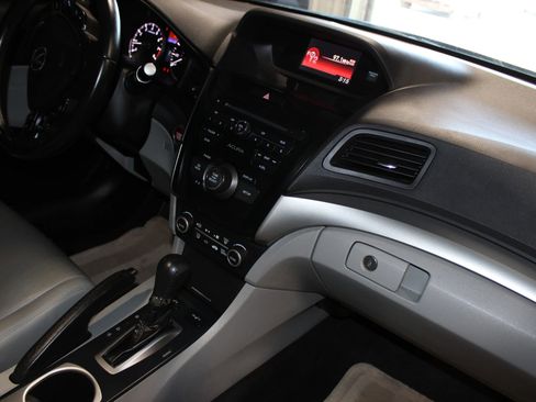 Used 2017 Acura ILX FWD image 28