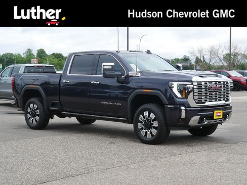 Used 2025 GMC Sierra 3500 Denali w/ Denali Reserve Package AWD/4WD image 1