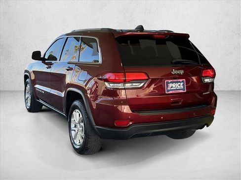 Used 2021 Jeep Grand Cherokee Laredo image 3