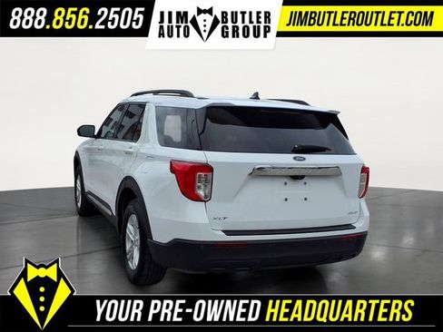 Used 2021 Ford Explorer XLT AWD/4WD image 2
